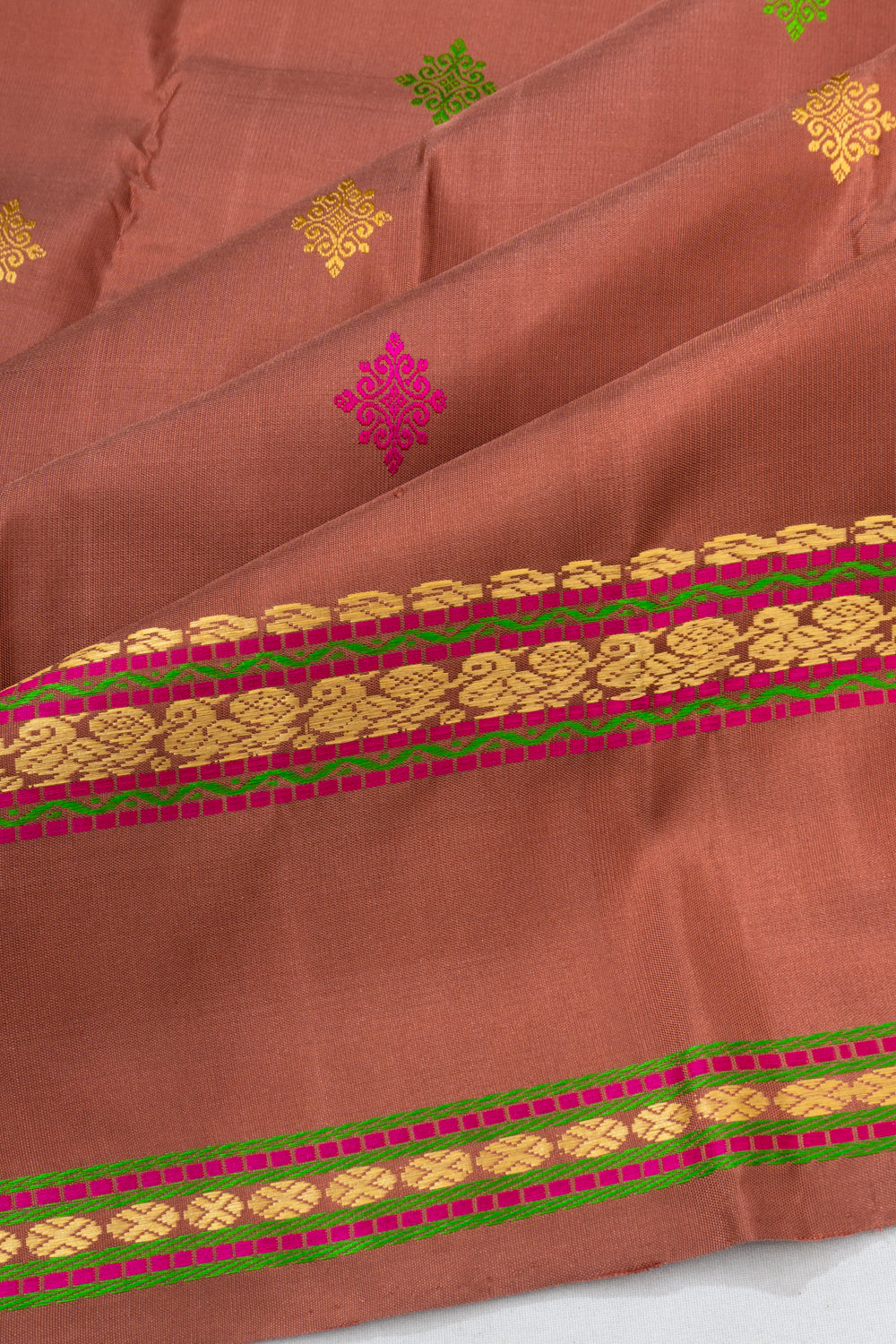 Classic Kanchipuram Silk Resham Butta Choco Brown Saree With Rettai Pettu Border