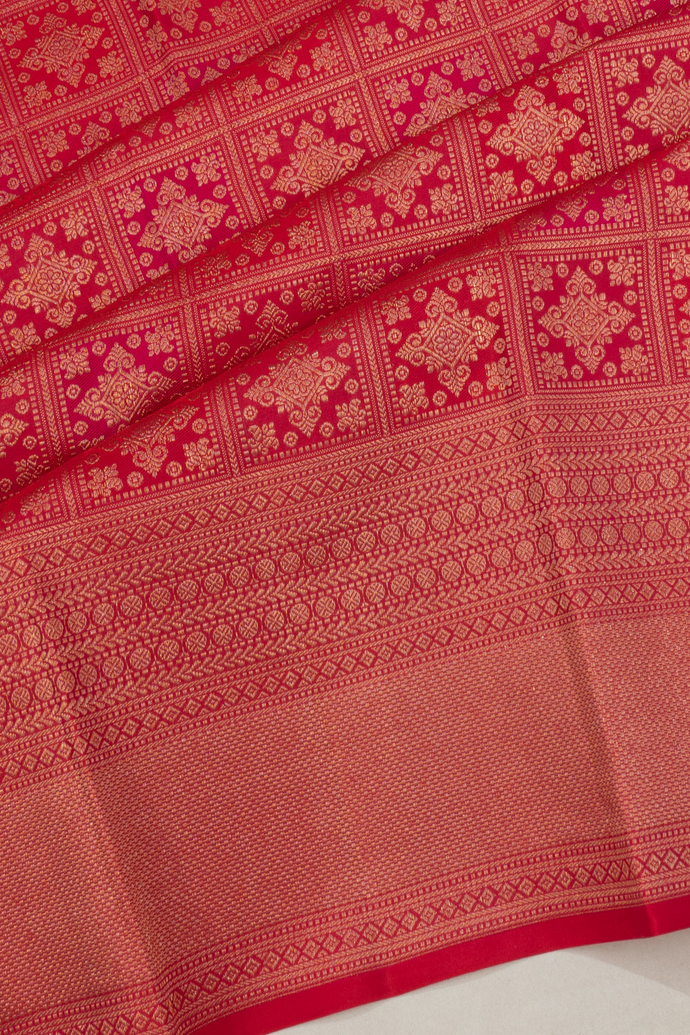 Taranga Kanchi Silk Brocade Redish Pink Saree